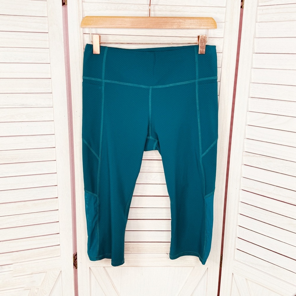 Athleta Dobby Action Capri Crop Athletic Leggings Teal Blue Small